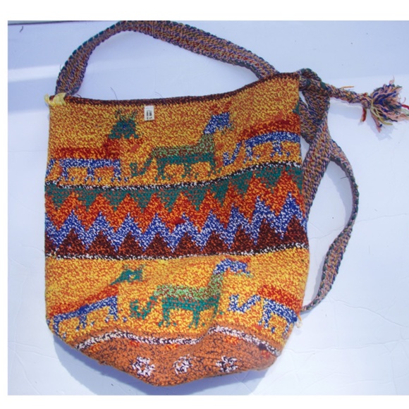 Peruvian Boho Style Bucket Bag - Picture 5 of 6